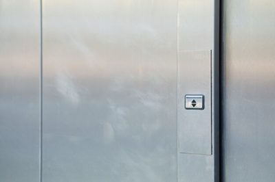 روند نصب آسانسور در بندرعباس